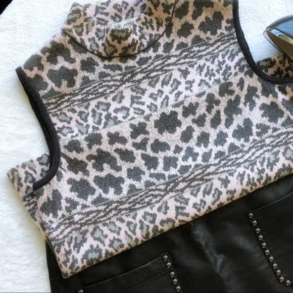 St John Pink and Grey Animal Print Top - Picture 3 of 6